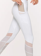 Load image into Gallery viewer, Speedster Booty AB Tight white Lorna Jane Brussels La Woman Touch